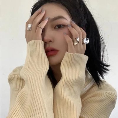 伴游女王